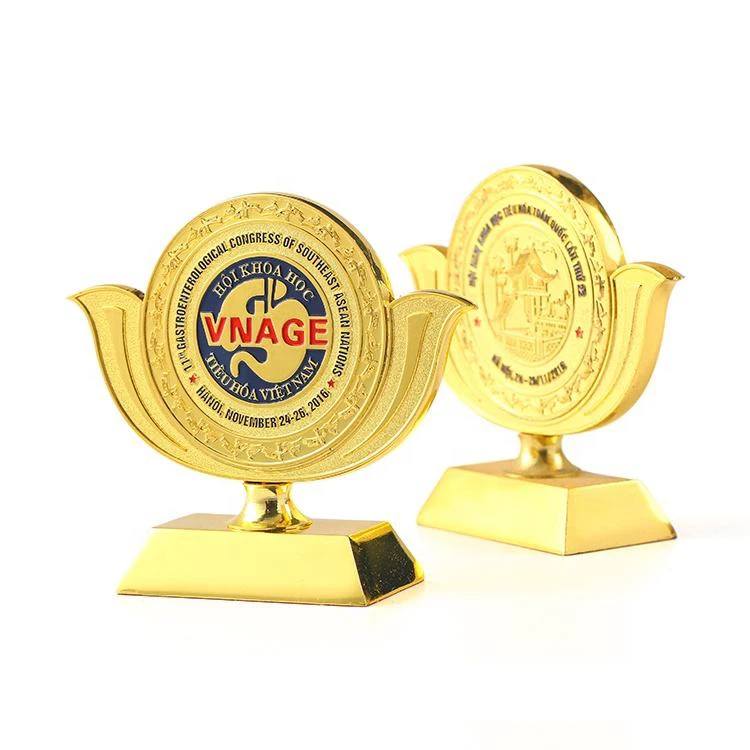 World Sports Super Metal Prim Trophy